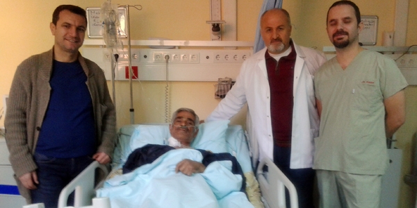 Karın ağrısıyla gittiği hastanede kanser olduğunu öğrendi