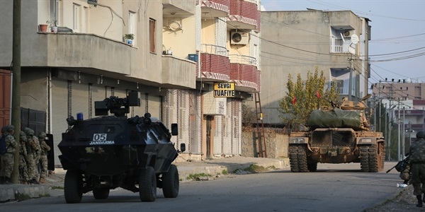 Cizre'de PKK'ya kapılar kapandı