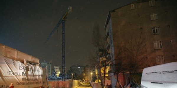 İstanbul'da göçük paniği, 7 bina boşaltıldı