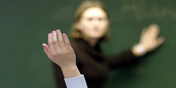 'Sahte diplomalı öğretmen' görevden alındı