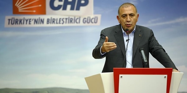 Gürsel Tekin hakkında 'Cumhurbaşkanına hakaratten' suç duyurusu