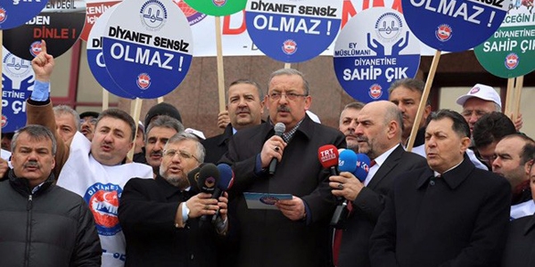'Diyanet, ümmet coğrafyası için tek umuttur'