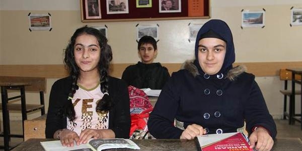 PKK'nın yaktığı okuldan Türkiye birincisi çıktı