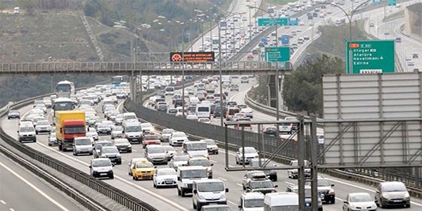 �stanbul'da bu yollar trafi�e kapat�lacak