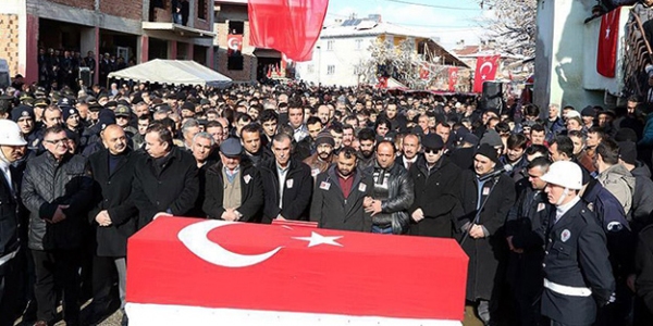 Şehit polis memuru Yaşar son yolculuğuna uğurlandı