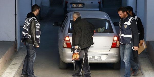 Savcılık, 37 akademisyenle ilgili yetkisizlik kararı verdi