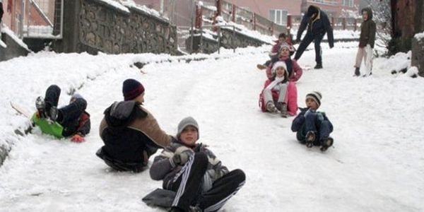 Ankara'da okullar yarın da tatil