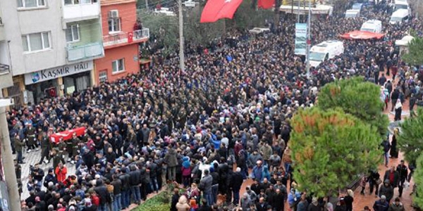 Şehit uzman çavuş Ali Şahin'in cenazesi toprağa verildi