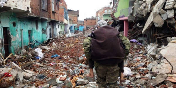 Van'da ter�r ma�duru ailelere 500 milyon lira �deme