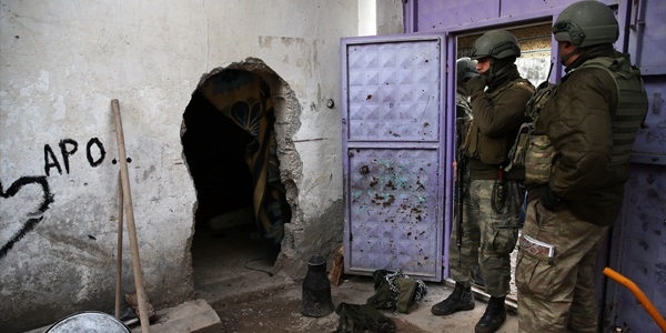 Cizre'de terör örgütünün bomba deposu bulundu
