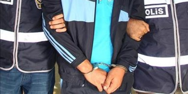Hakkari'de iki terörist yakalandı
