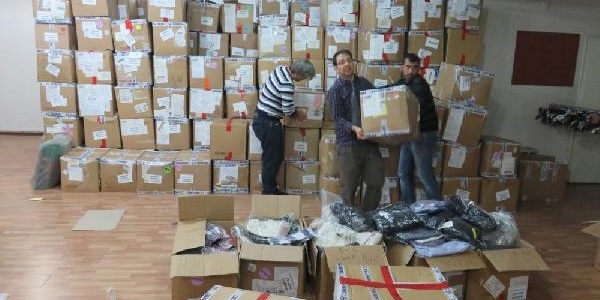 AK Parti'den Midyatlı öğrencilere giysi yardımı