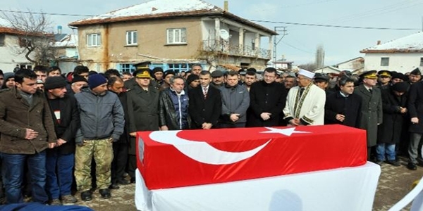Kalp krizi geçiren er Aydoğan son yolculuğuna uğurlandı