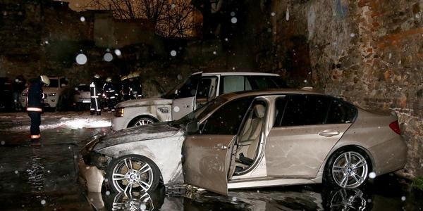 İstanbul'da 7 araç kundaklandı