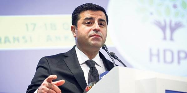 Özgürlükçü anayasa inancıyla değil