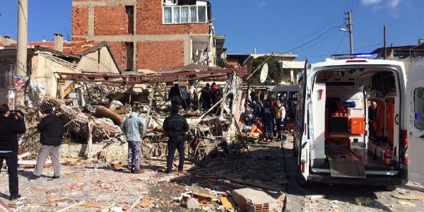 İzmir'de patlama: 1 ölü, 2 yaralı