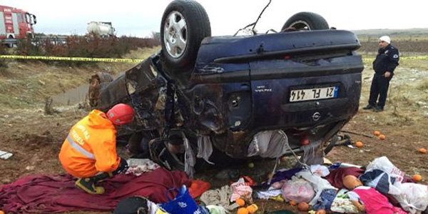 Şanlıurfa'da trafik kazası: 3 ölü, 5 yaralı