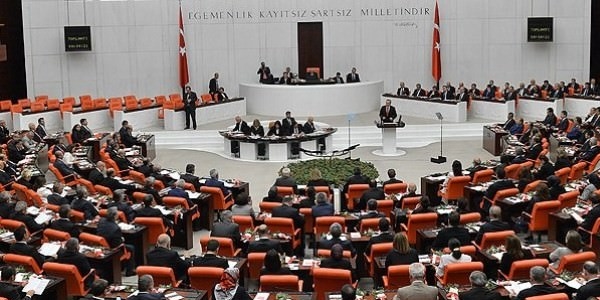 Eski milletvekili Dikmenoğlu ve eski Senatör Karaağaçlıoğlu vefat etti