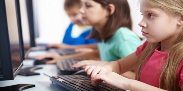 Minik parmaklar geleceği programlayacak