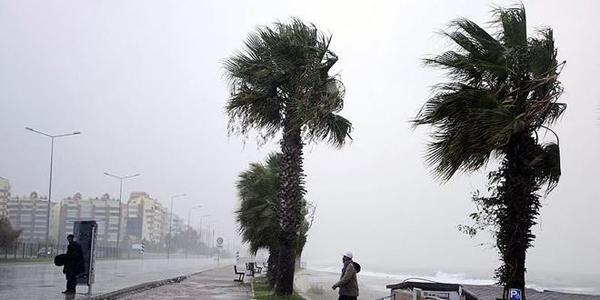 Meteorolojiden 'fırtınamsı rüzgar' uyarısı