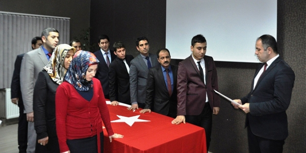 Yemin eden SGK personeli görevine başladı