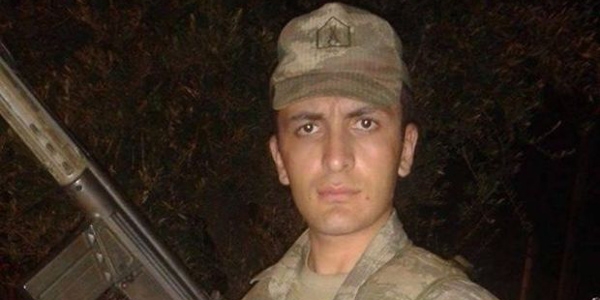Saldr sonucu yaralanan asker hayatn kaybetti