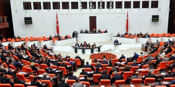 'Anayasa çift koldan yürüyecek'