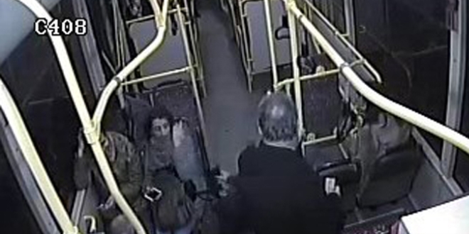 Yolcu kalp krizi ge�irdi, �of�r hayat�n� kurtard�