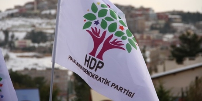 HDP'li vekiller bakanlkta alk grevine balad!
