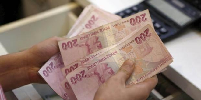 Banka hesaplarından alınan 'işletim ücreti'ne durdurma