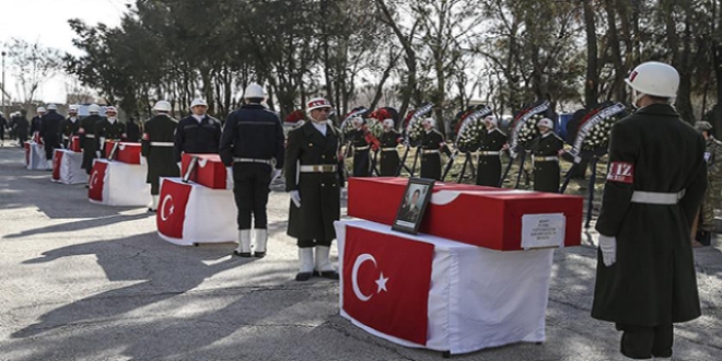 Sur şehitleri gözyaşları arasında uğurlandı
