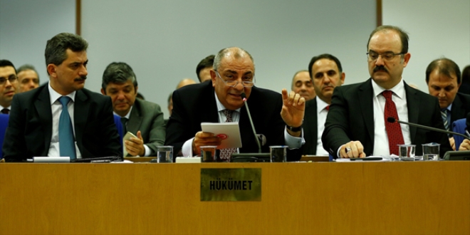 'Türkiye'deki Fransız mekteplerinde soykırım dersi veriliyor'