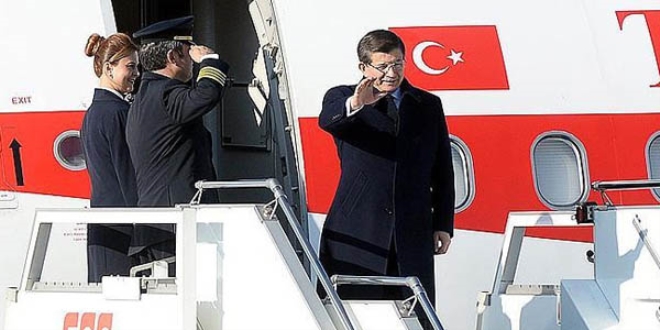 Başbakan Davutoğlu Suudi Arabistan'a gitti