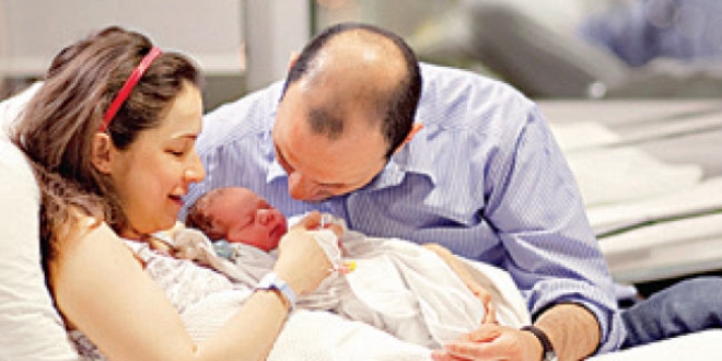 658 bin anne doğum yardımına koştu