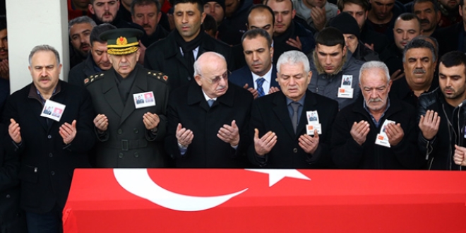 Şehit Uzman Çavuş Paker son yolculuğuna uğurlandı