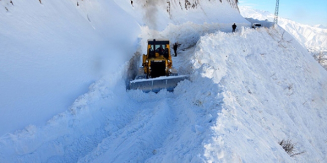 S�f�r�n alt�nda 15 derecede karla m�cadele