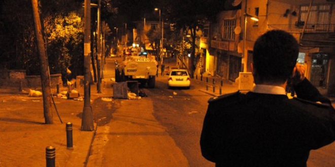 Küçükçekmece'de kahvehaneye silahlı saldırı: 4 yaralı