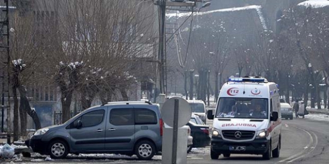 Diyarbakr Sur'da 1 asker ehit oldu