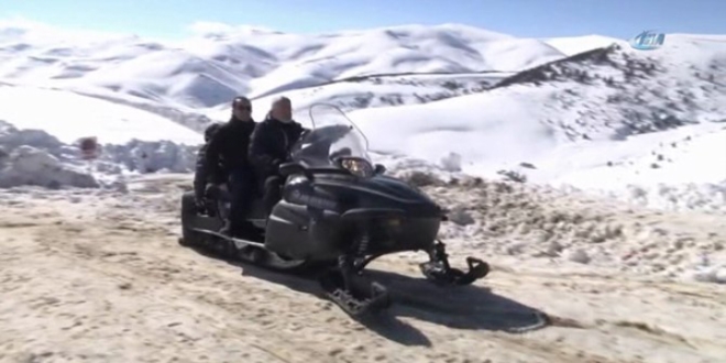 Kar motoruna binen vekiller kaza yaptı/ Video