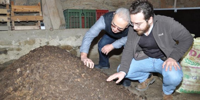 Solucan gübresi üretmeyi akademik kariyere tercih etti