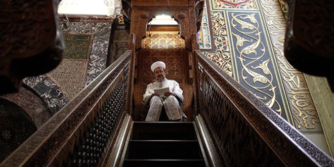 Görmez, Mardin Ulu Cami'de cuma hutbesi okuyacak