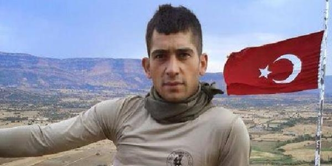 Şehit Uzman Çavuş Arslan'ın baba ocağında yas hakim