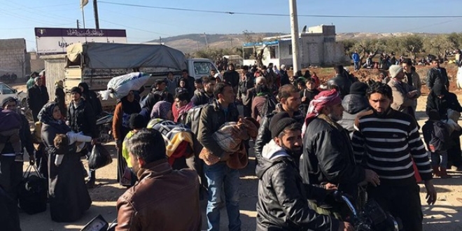 Çok sayıda Suriyeli Kilis sınırına geldi