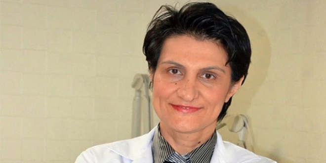 Felç veya kafa travması geçiren kişilere Alzheimer uyarısı