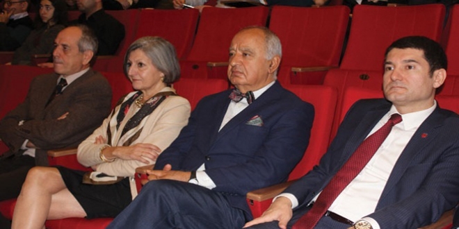 'Hedefimiz evrensel boyutlarda hekim yetiştirmek'