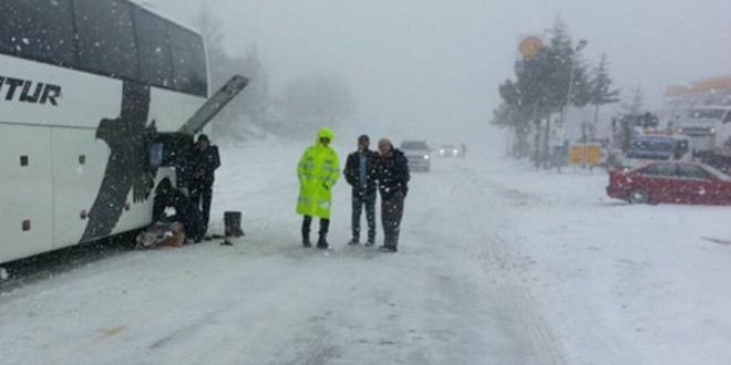 Sertavul Ge�idi'nde zincirsiz ara�lar�n ge�i�ine izin verilmiyor