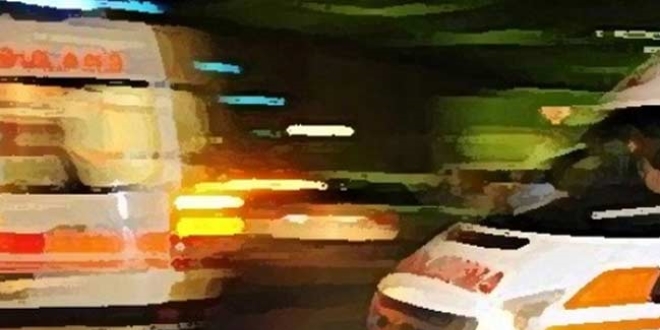 Yolcu otob�s� �arampole devrildi: 21 ki�i yaraland�