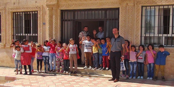 Suriyeli yetim renciler ders ba yapt