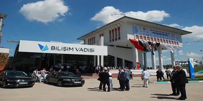 Kocaeli'de Bilişim Vadisi'ne uzman yetiştirilecek