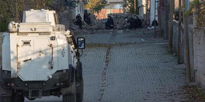 Şırnak'ta zırhlı polis aracına roketatarlı saldırı: 1 şehit